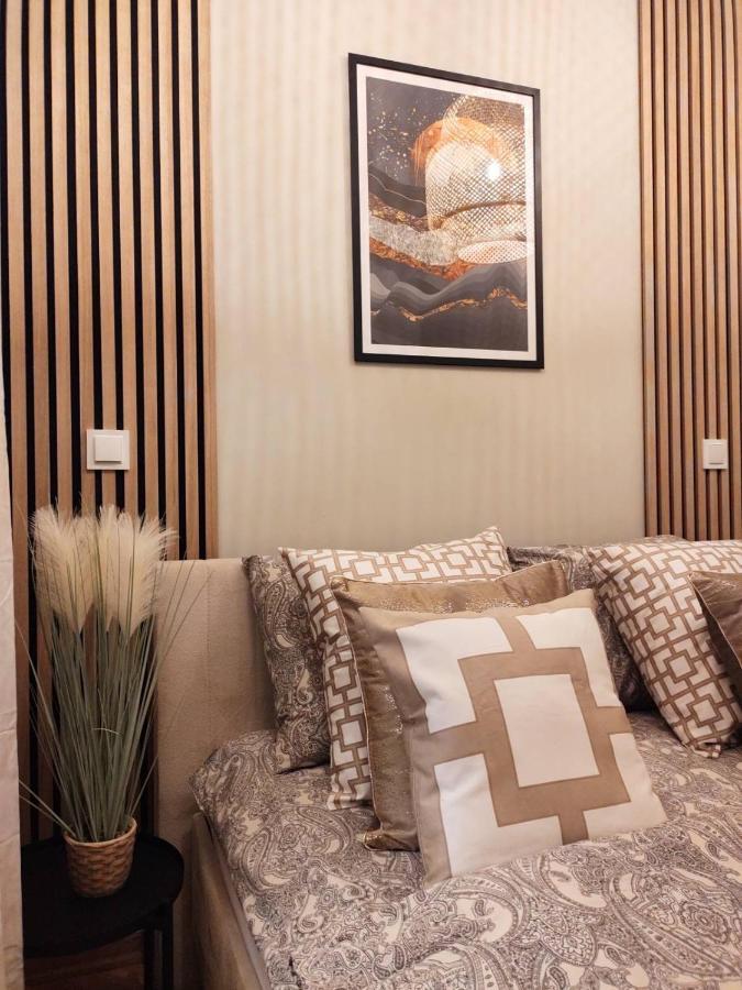 Day & Night By Cooee Apartments Varşovia Exterior foto