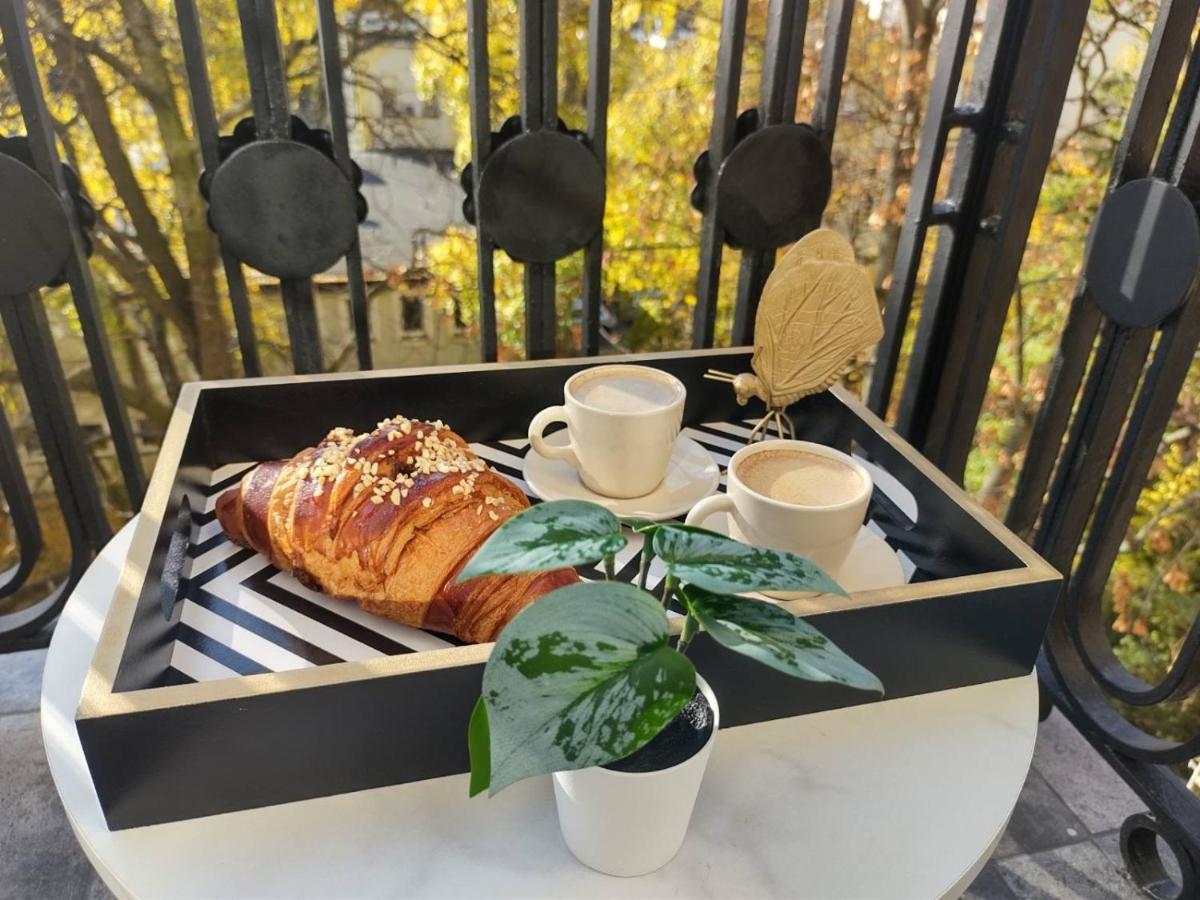 Day & Night By Cooee Apartments Varşovia Exterior foto