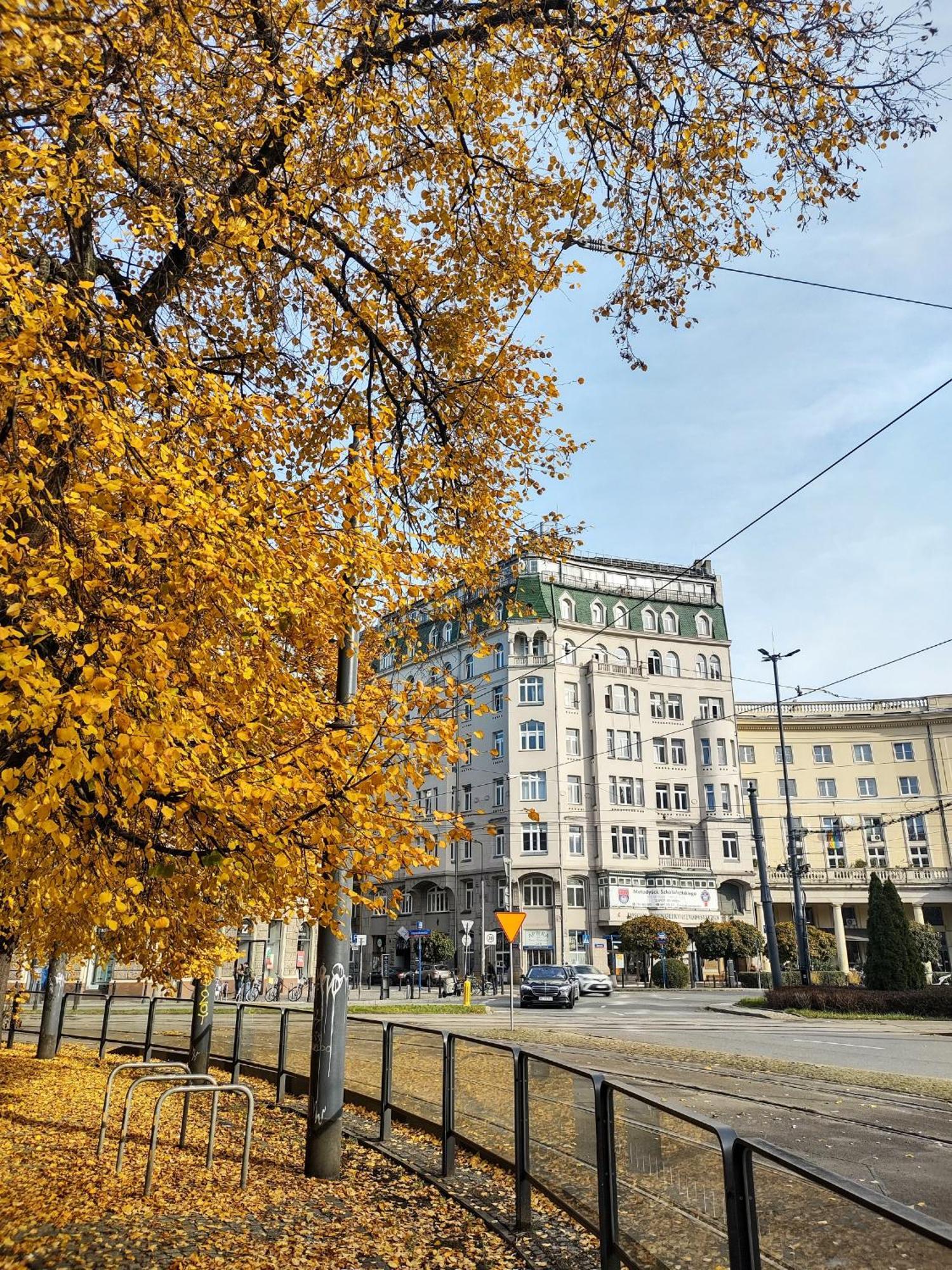 Day & Night By Cooee Apartments Varşovia Exterior foto